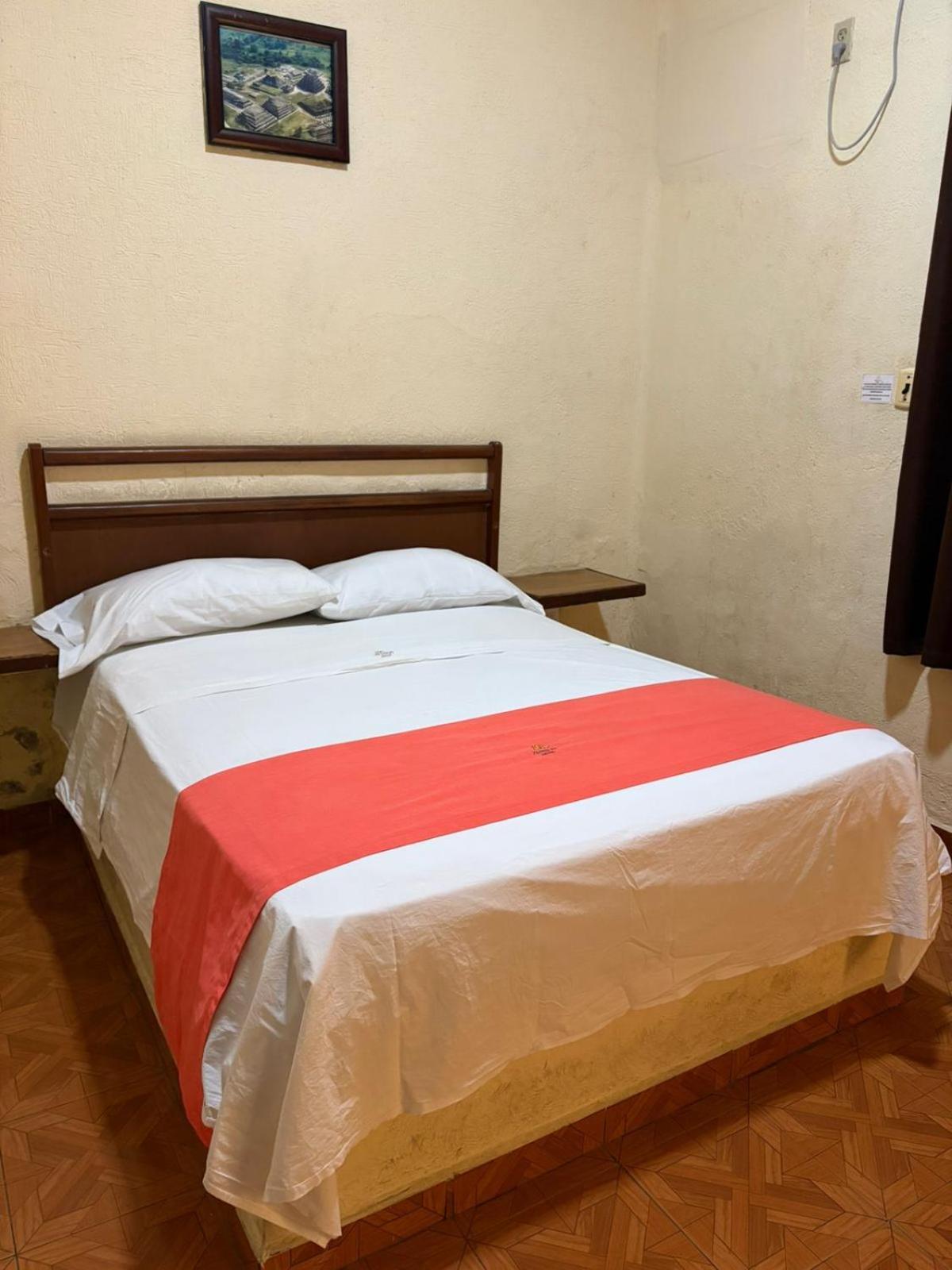 Xpress Hotel 2*